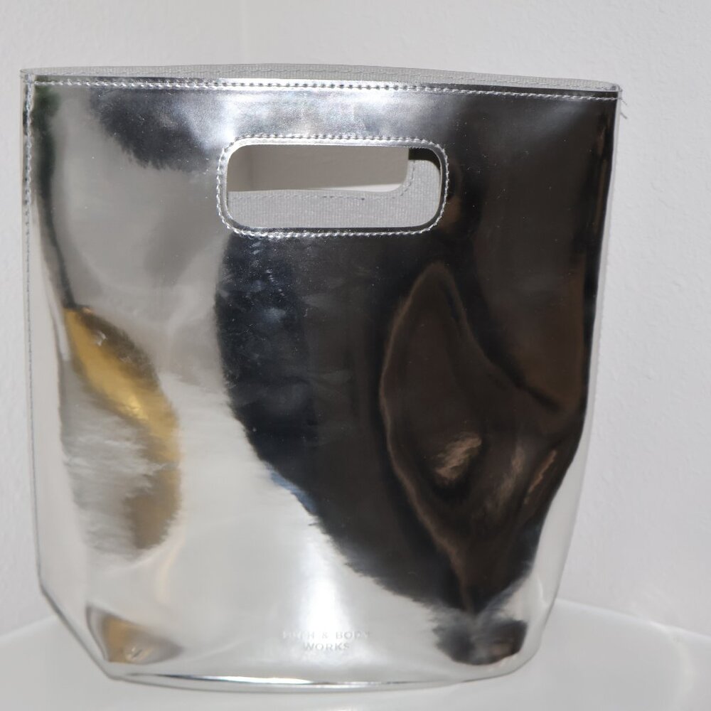 Bath & Body Works Silver reusable gift bag - Picture 4 of 9